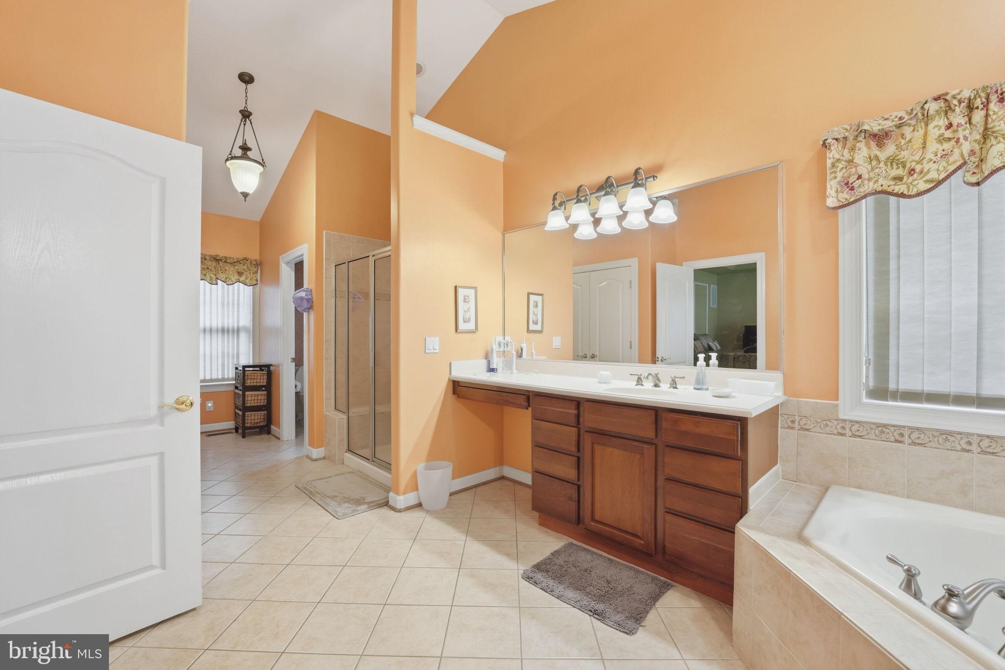 ASHBURN HILLS - Residential