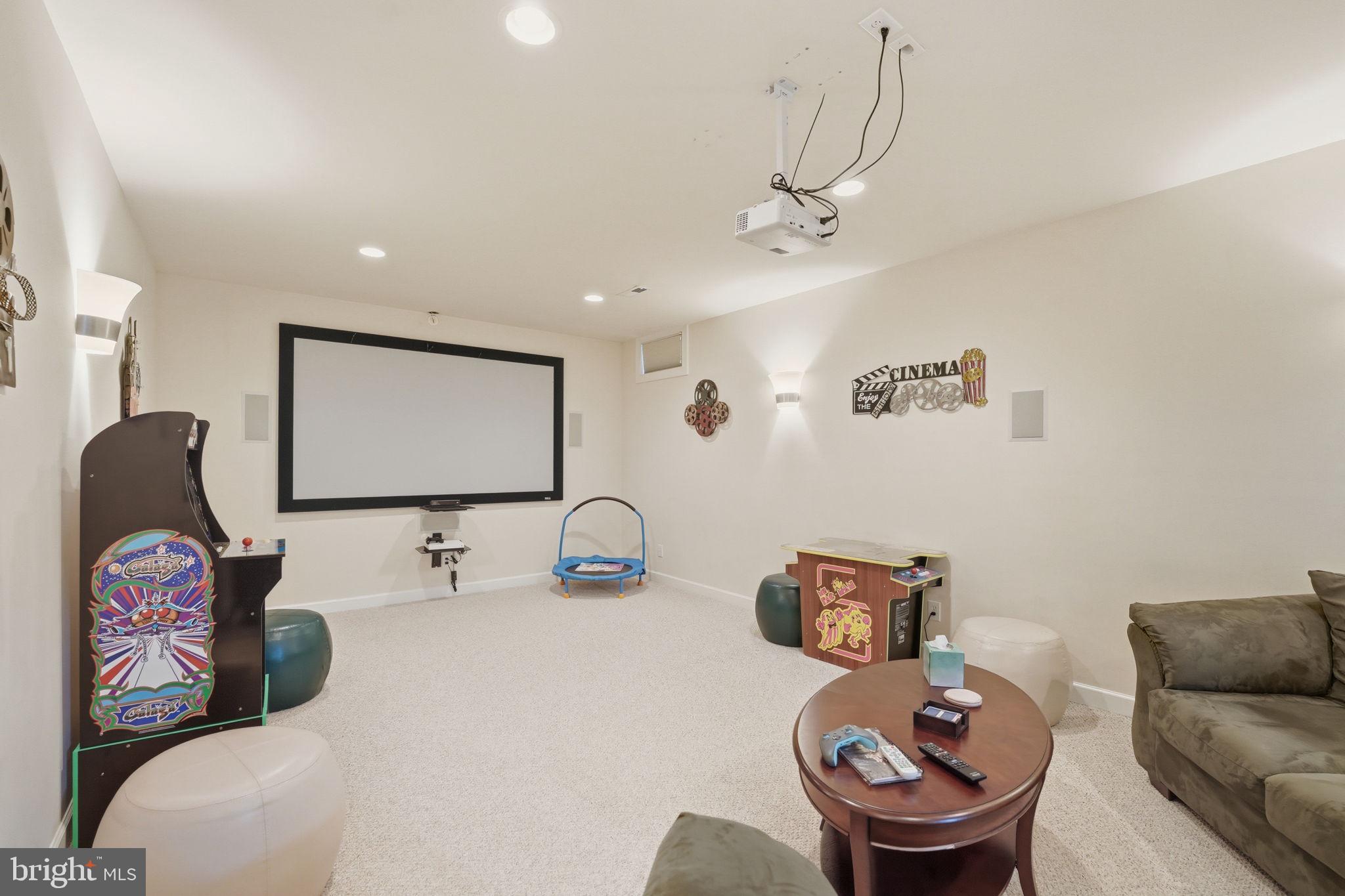 ASHBURN HILLS - Residential