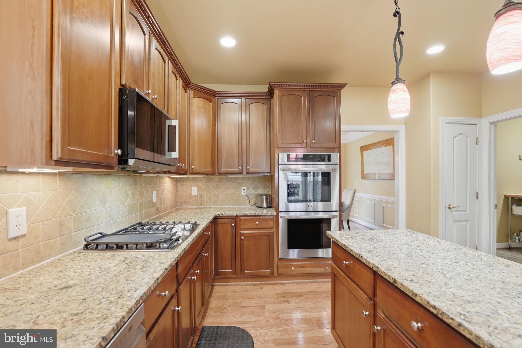 ASHBURN HILLS - Residential