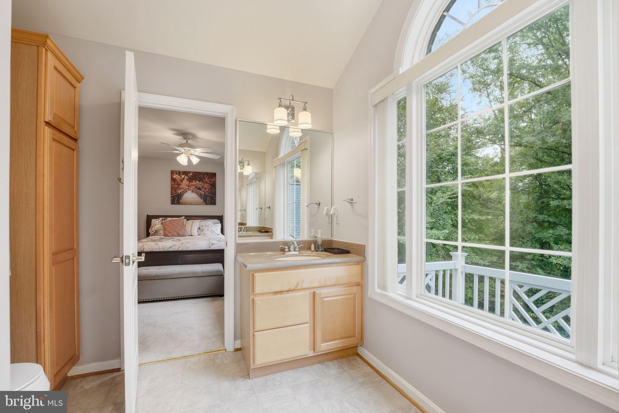 ASHBURN HILLS - Residential