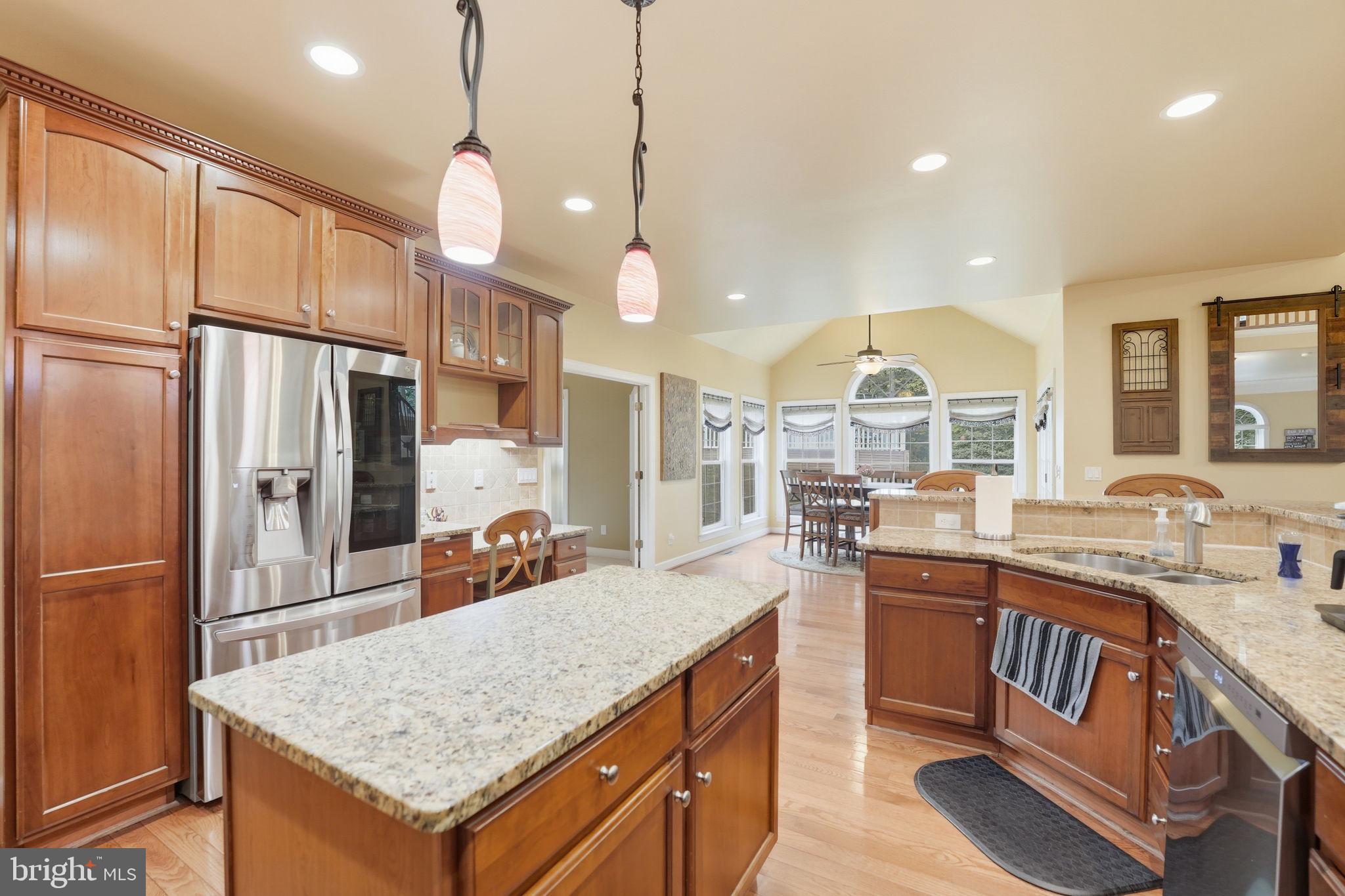 ASHBURN HILLS - Residential