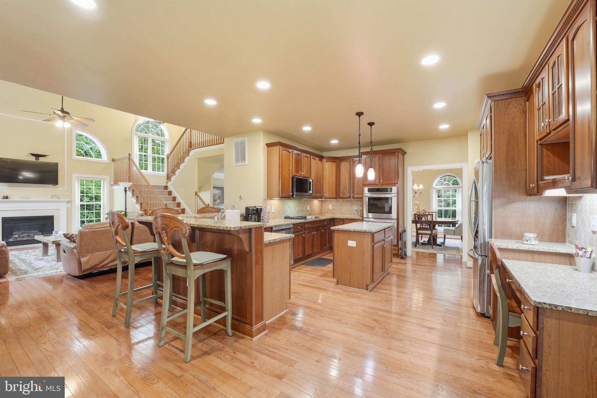 ASHBURN HILLS - Residential