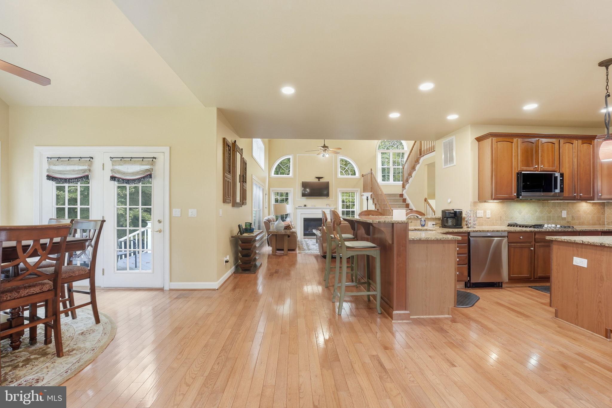 ASHBURN HILLS - Residential