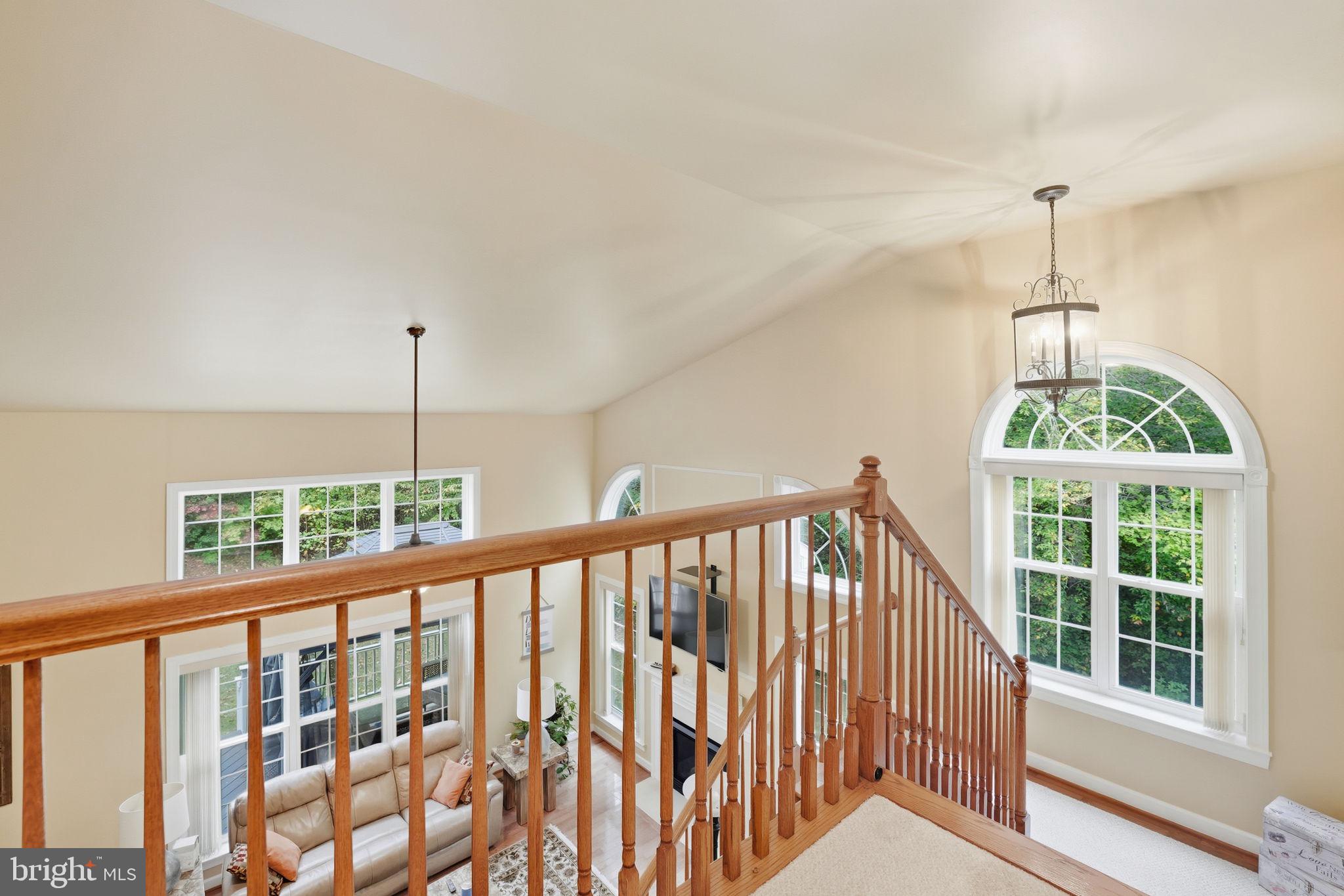 ASHBURN HILLS - Residential