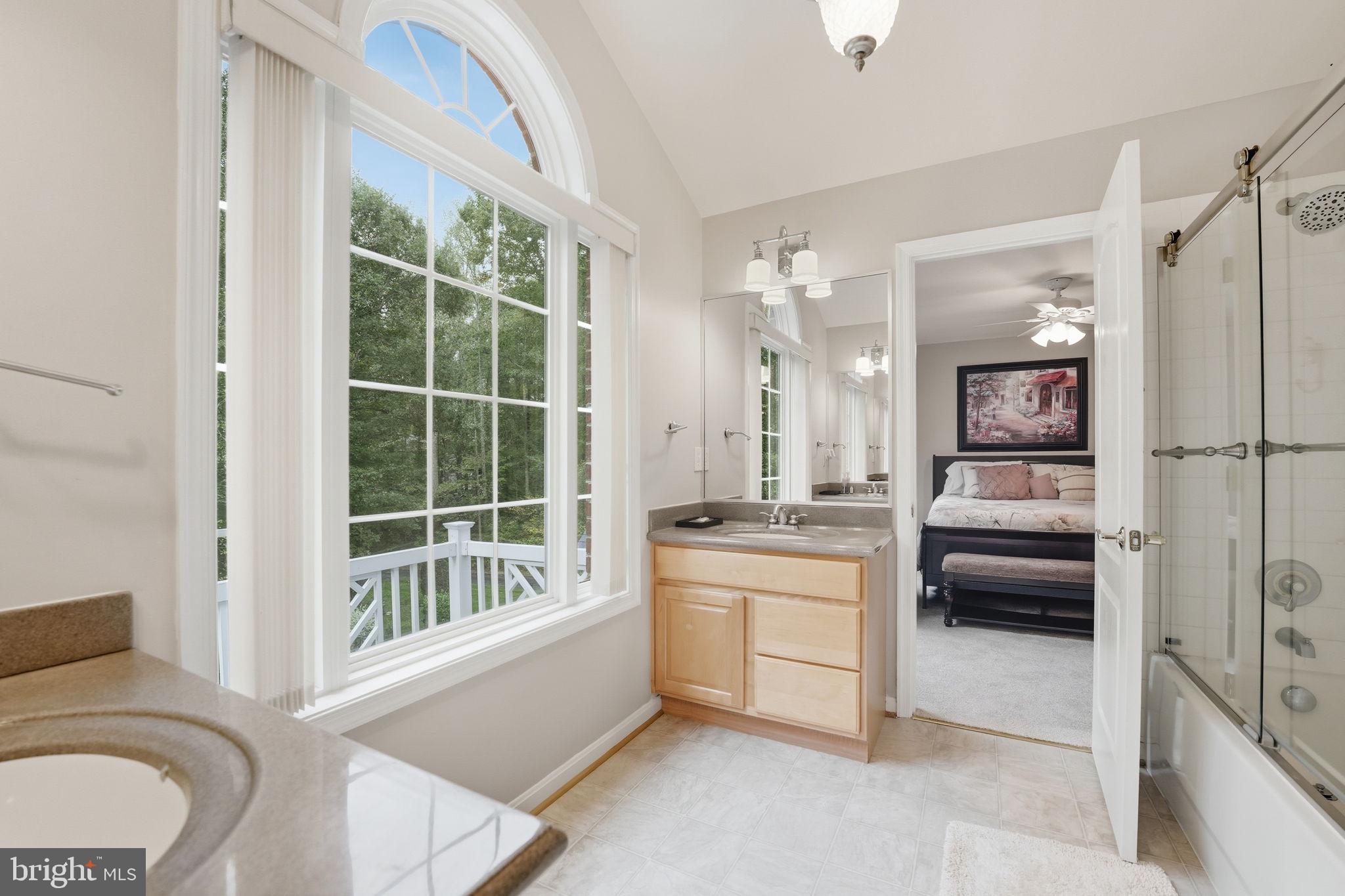 ASHBURN HILLS - Residential