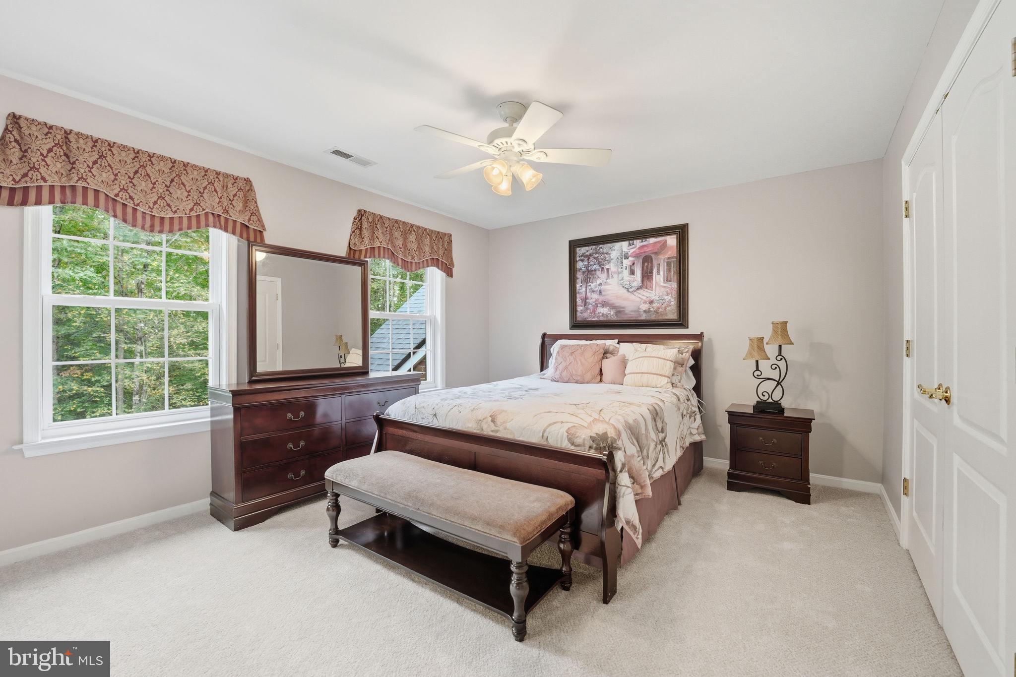 ASHBURN HILLS - Residential