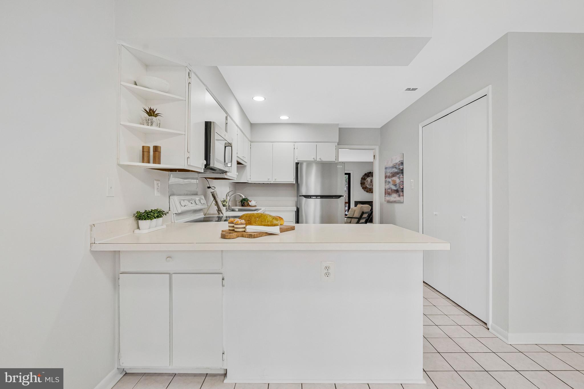 RESTON - Residential