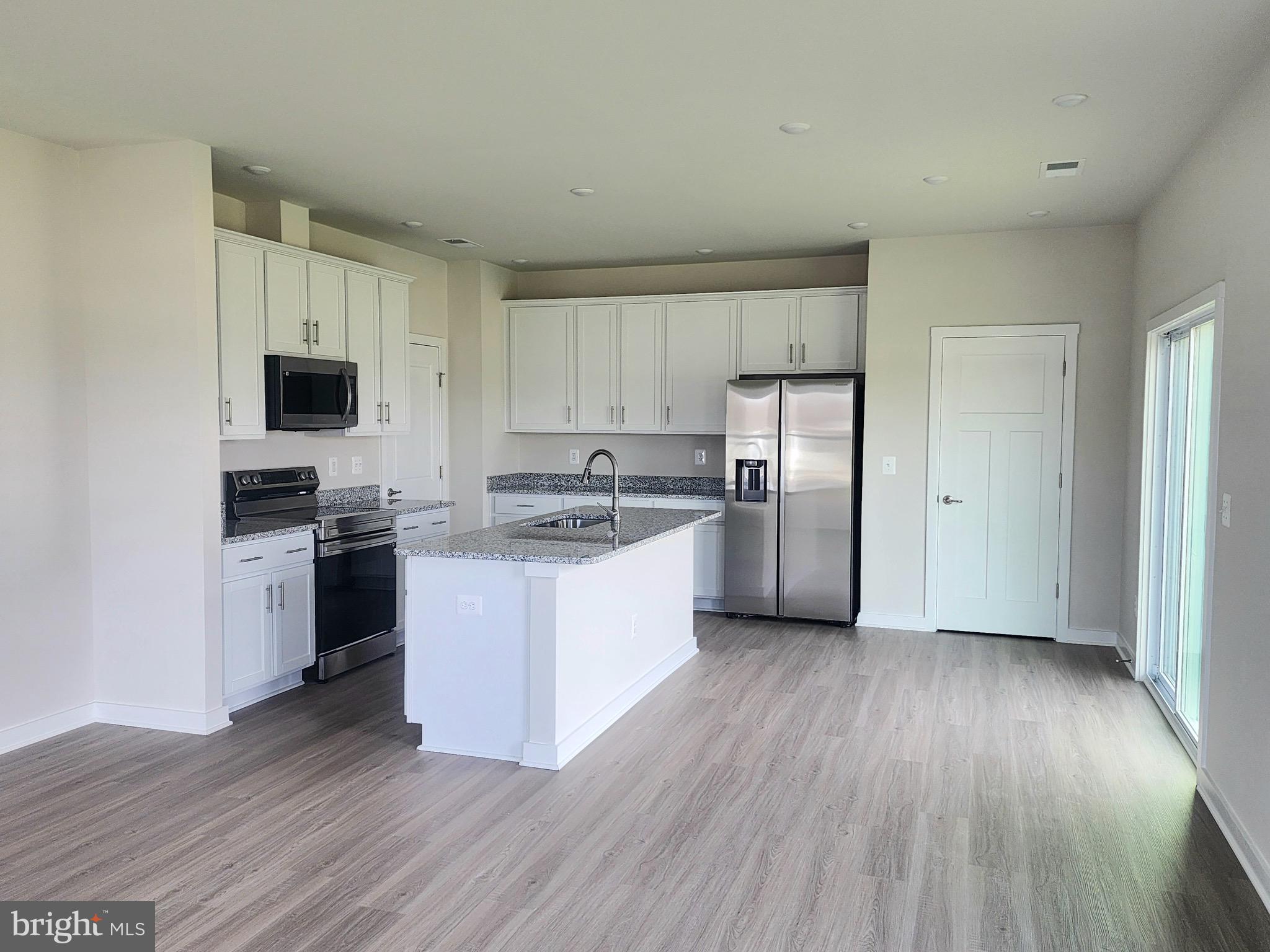 SOUTH BROOK - Residential