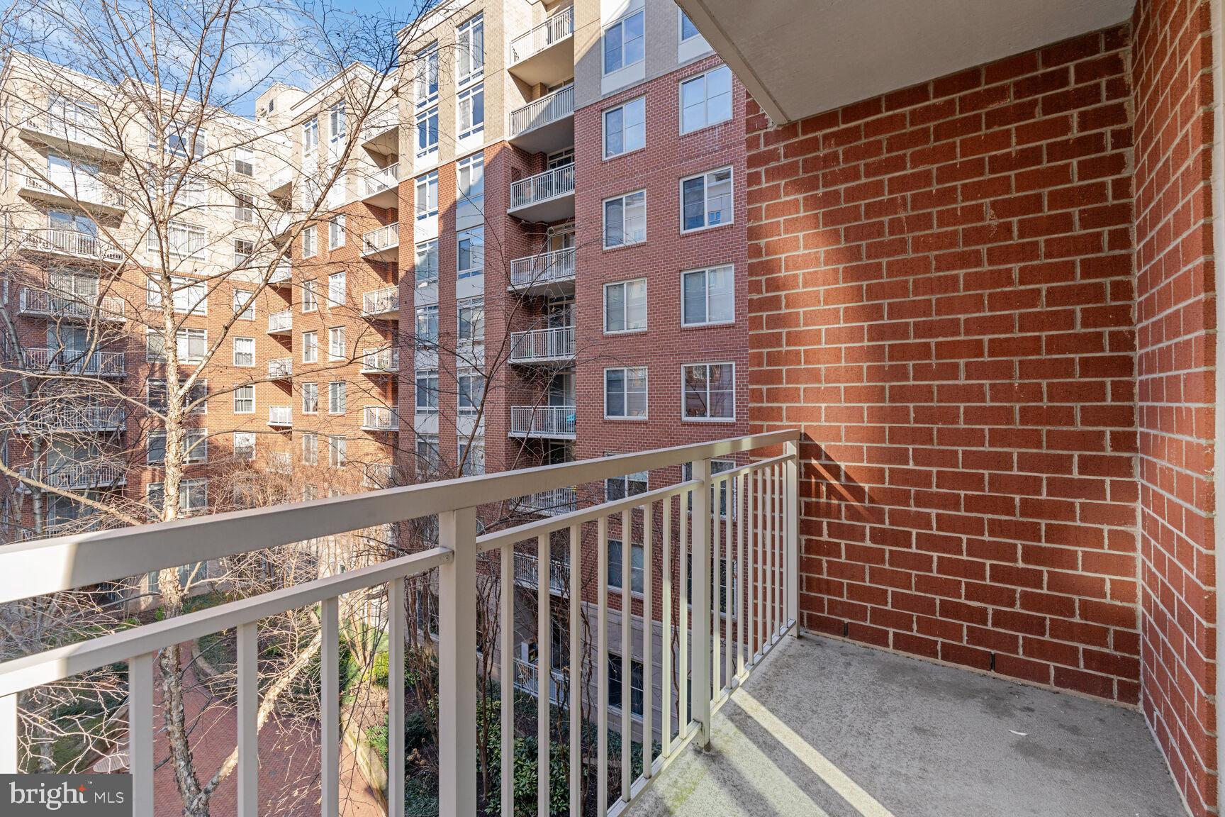 HAWTHORN - Residential