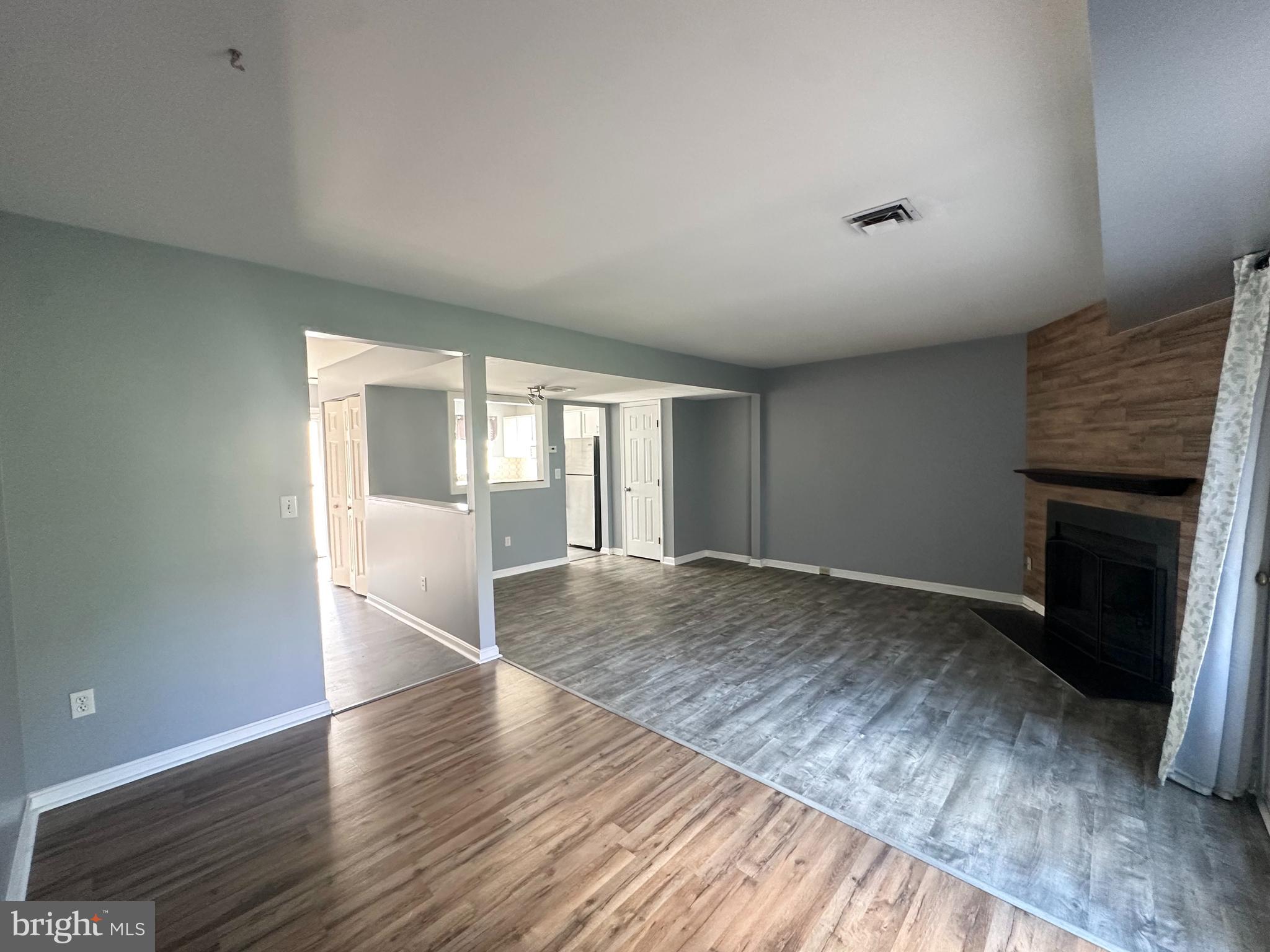 ROCKLEDGE PALMYRA PA - Residential Lease