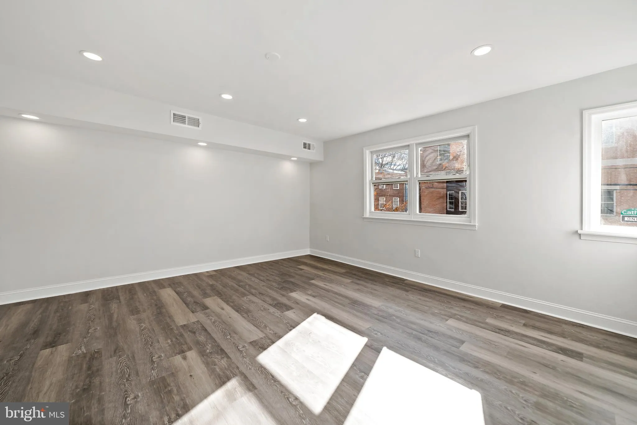 Philadelphia, Pennsylvania 19147, United States, 2 Bedrooms Bedrooms, ,2 BathroomsBathrooms,Residential,Pending,20130