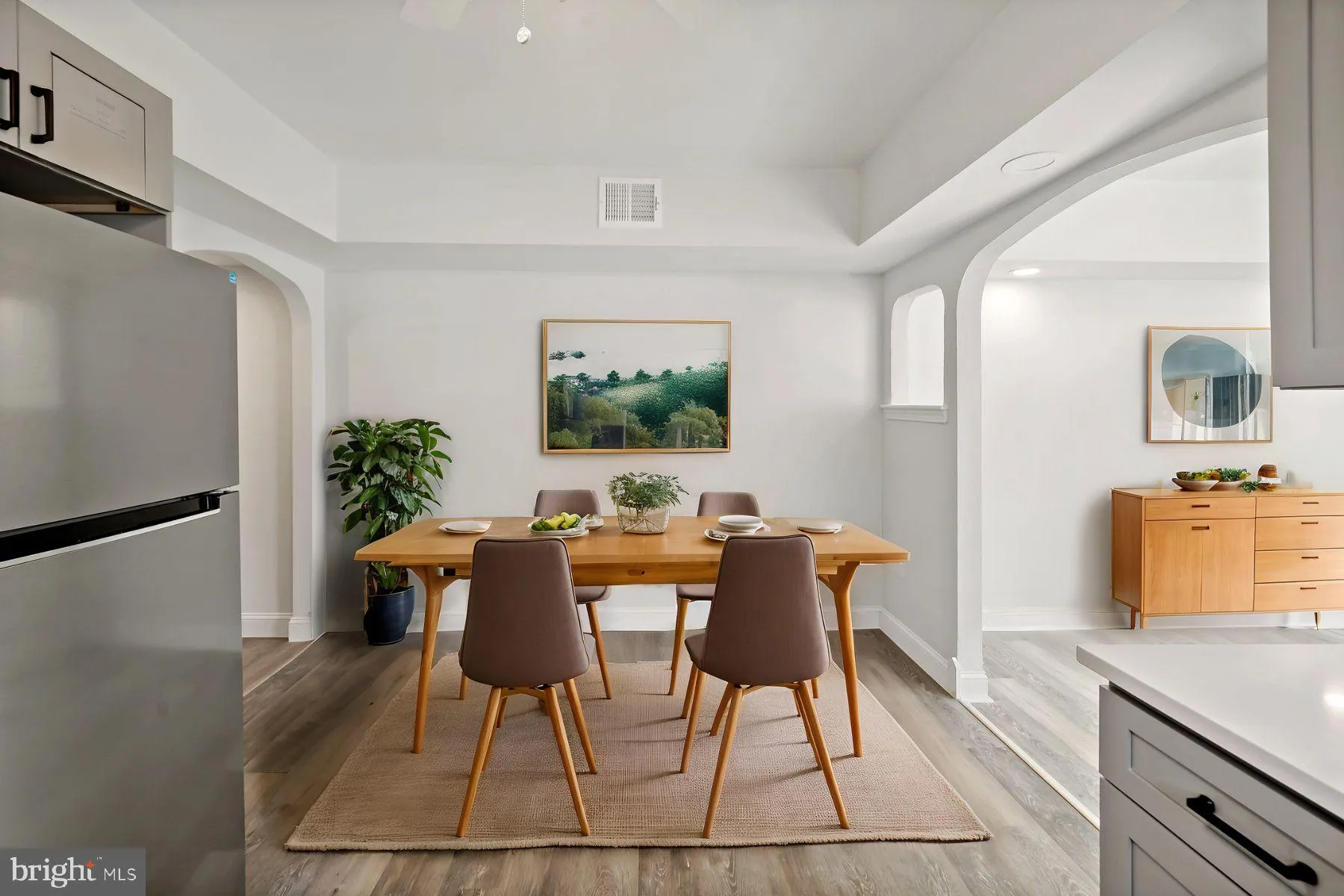 Philadelphia, Pennsylvania 19147, United States, 2 Bedrooms Bedrooms, ,2 BathroomsBathrooms,Residential,Pending,20130