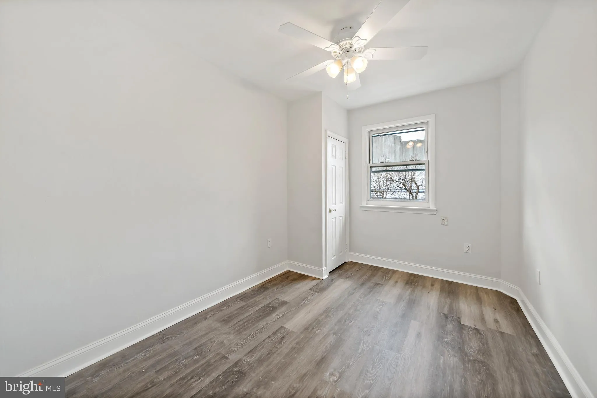 Philadelphia, Pennsylvania 19147, United States, 2 Bedrooms Bedrooms, ,2 BathroomsBathrooms,Residential,Pending,20130