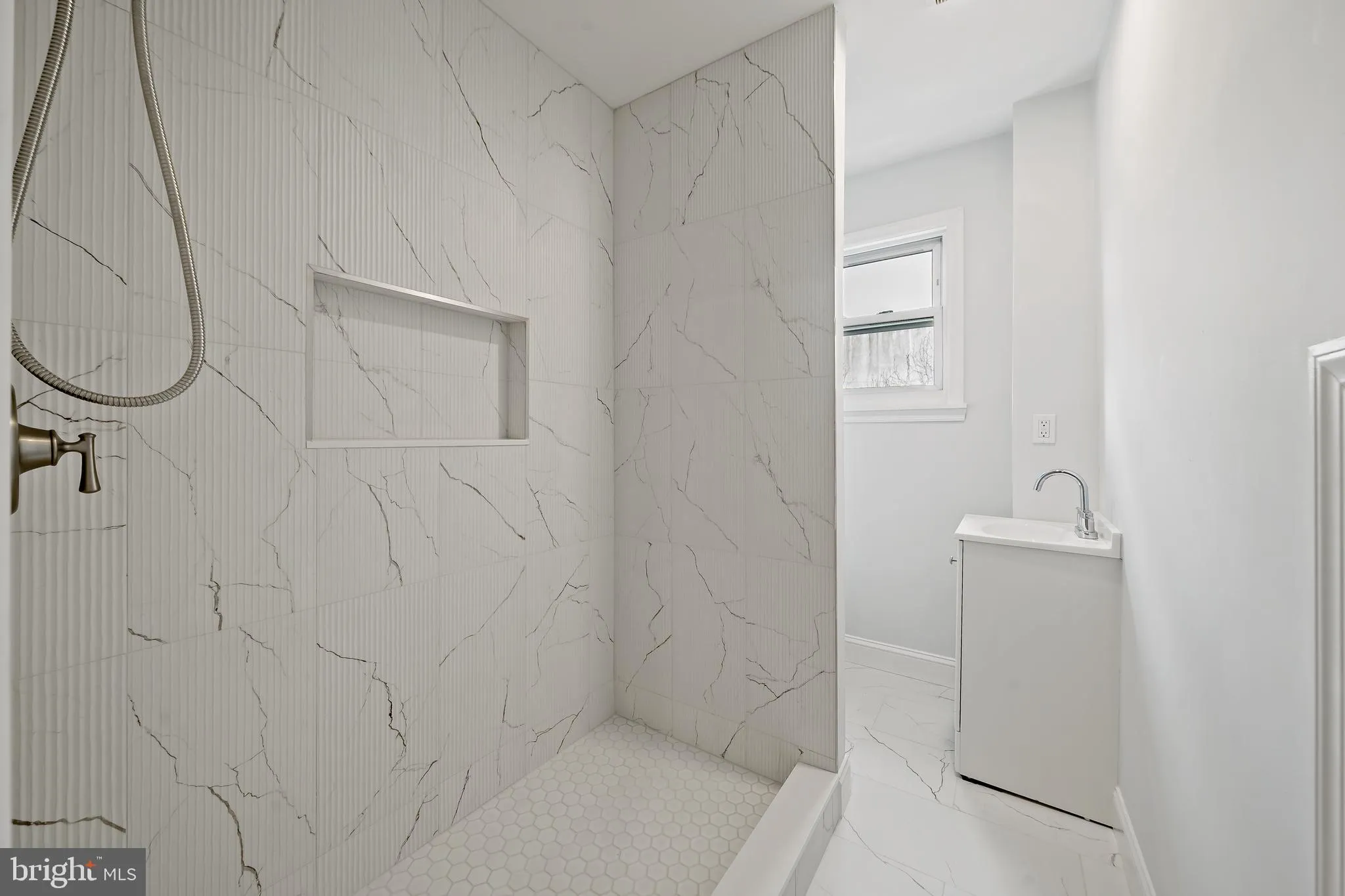 Philadelphia, Pennsylvania 19147, United States, 2 Bedrooms Bedrooms, ,2 BathroomsBathrooms,Residential,Pending,20130