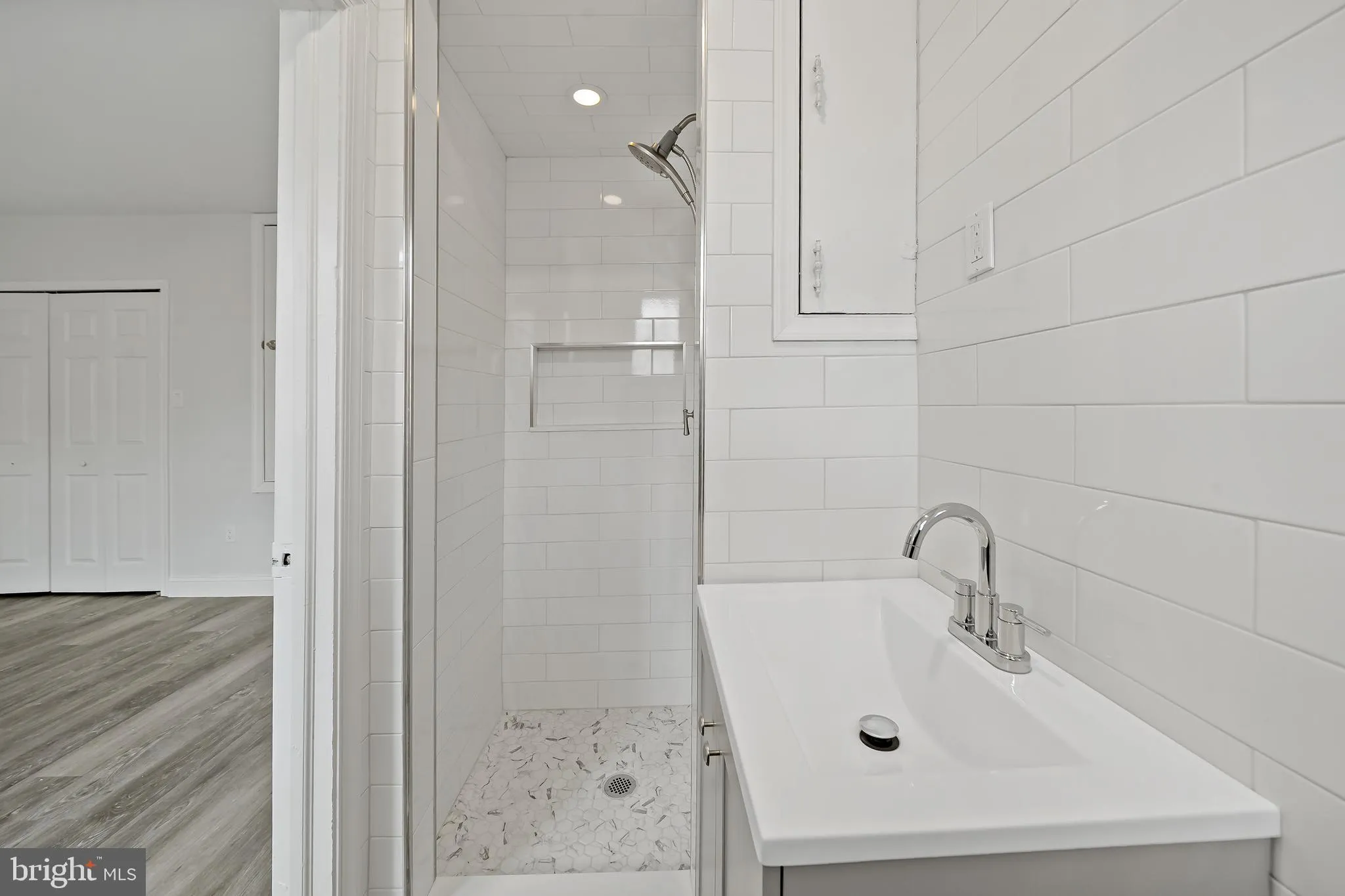 Philadelphia, Pennsylvania 19147, United States, 2 Bedrooms Bedrooms, ,2 BathroomsBathrooms,Residential,Pending,20130