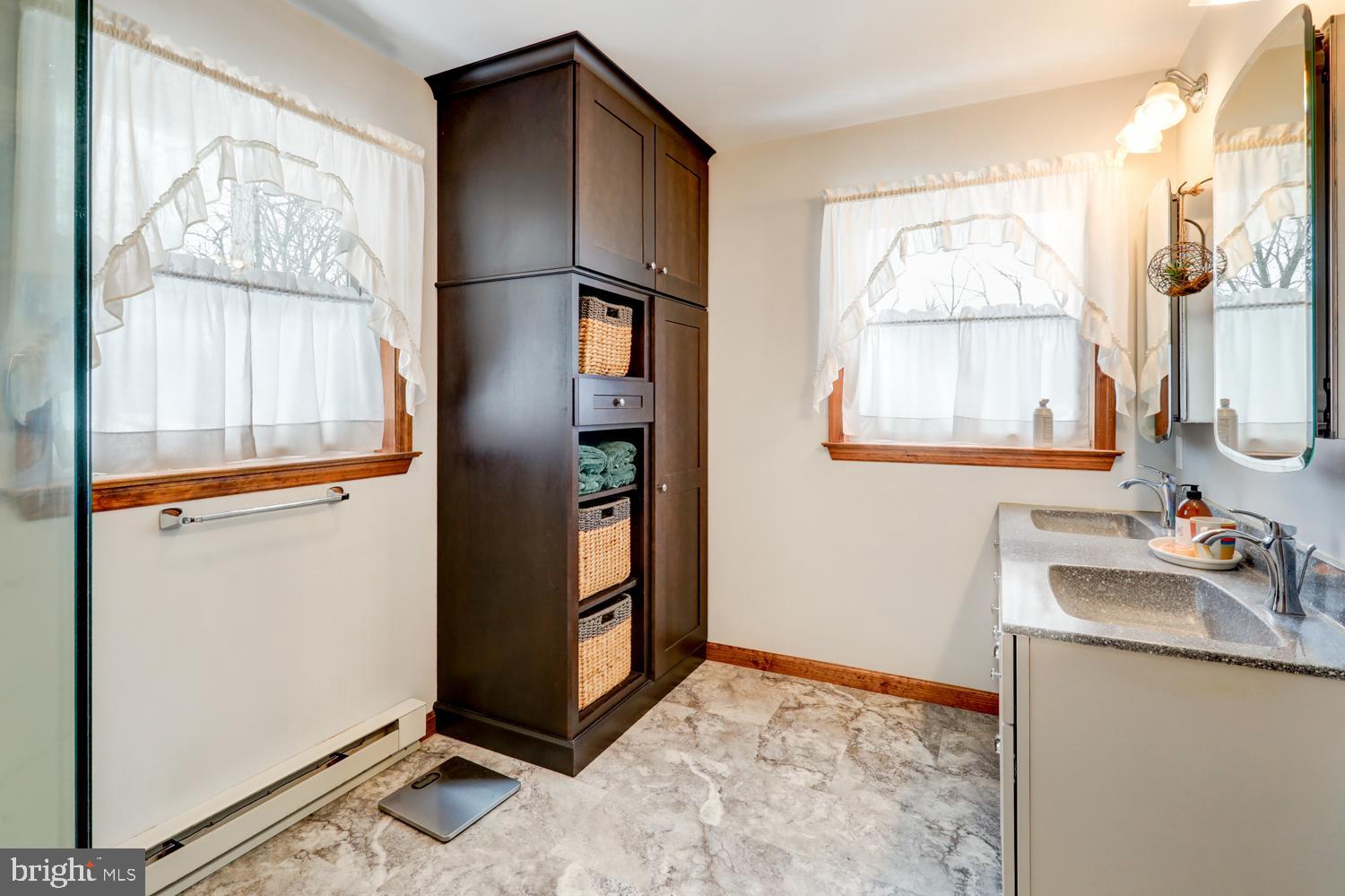 BRECKNOCK TOWNSHIP - Residential