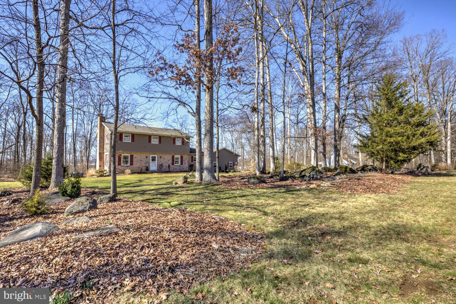 1361 WOODLAND CIRCLE