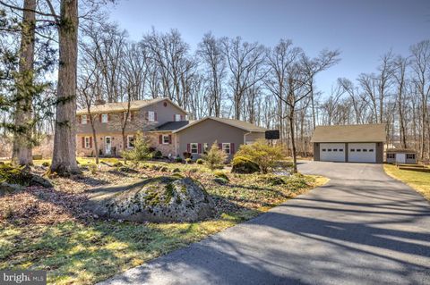 1361 WOODLAND CIRCLE DENVER PA 17517