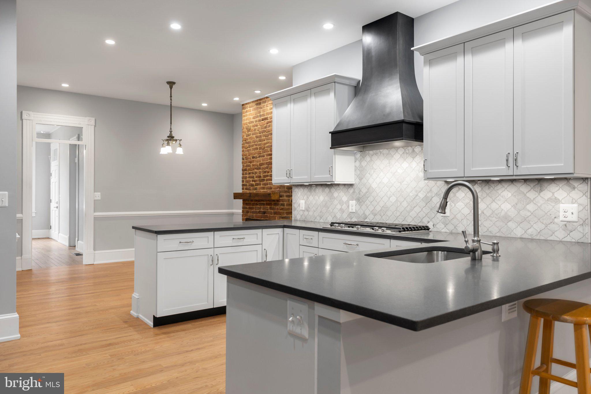 DOWNTOWN FREDERICKSBURG - Residential