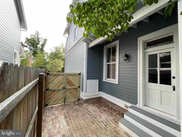 DOWNTOWN FREDERICKSBURG - Residential