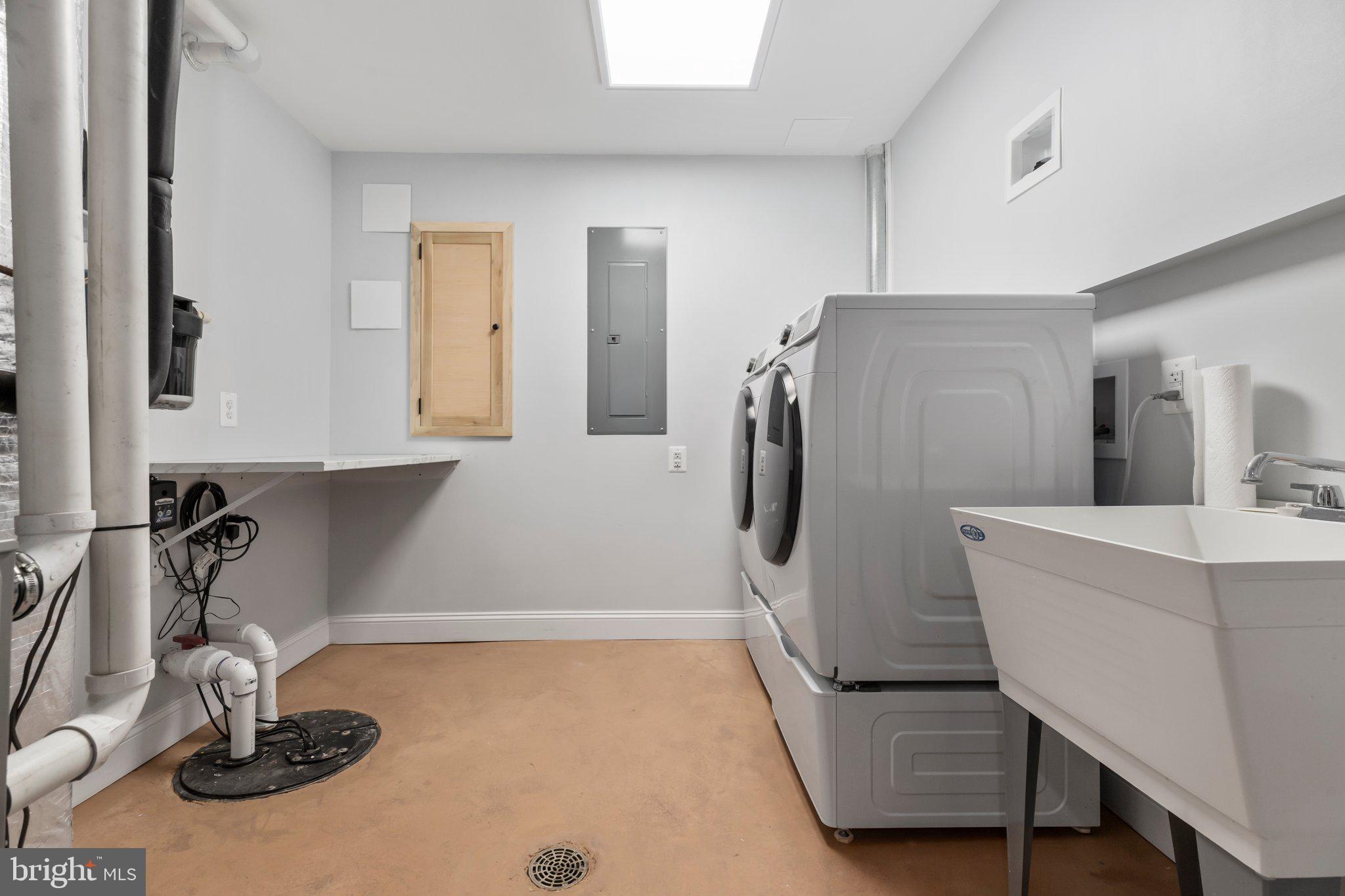 DOWNTOWN FREDERICKSBURG - Residential