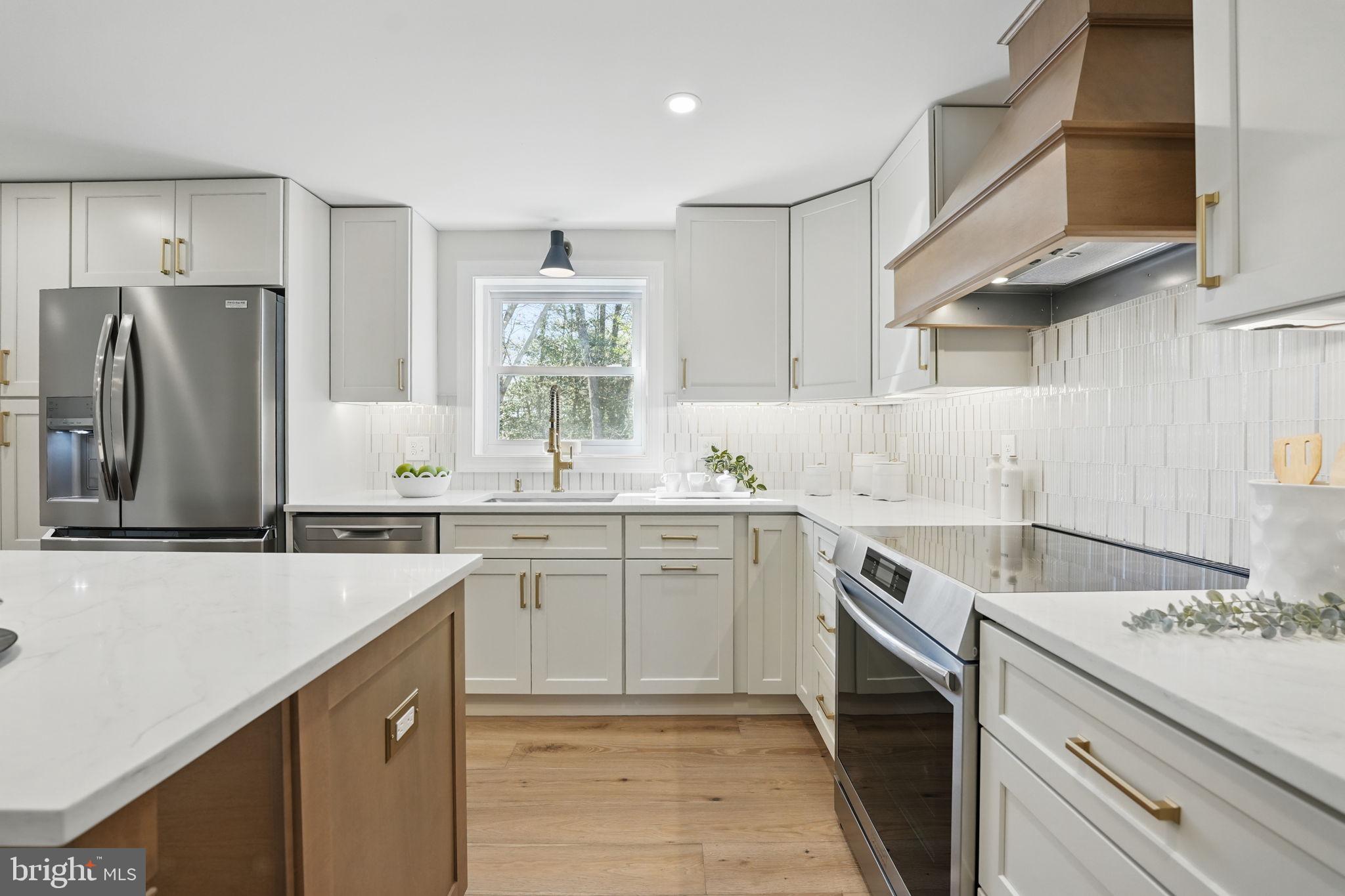 BURKE CENTRE - Residential