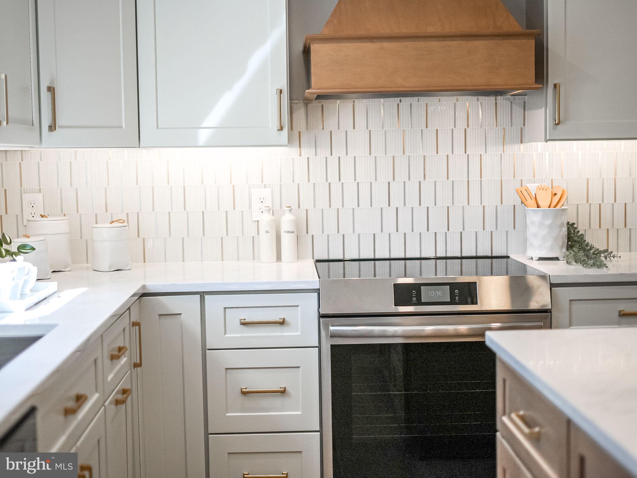 BURKE CENTRE - Residential