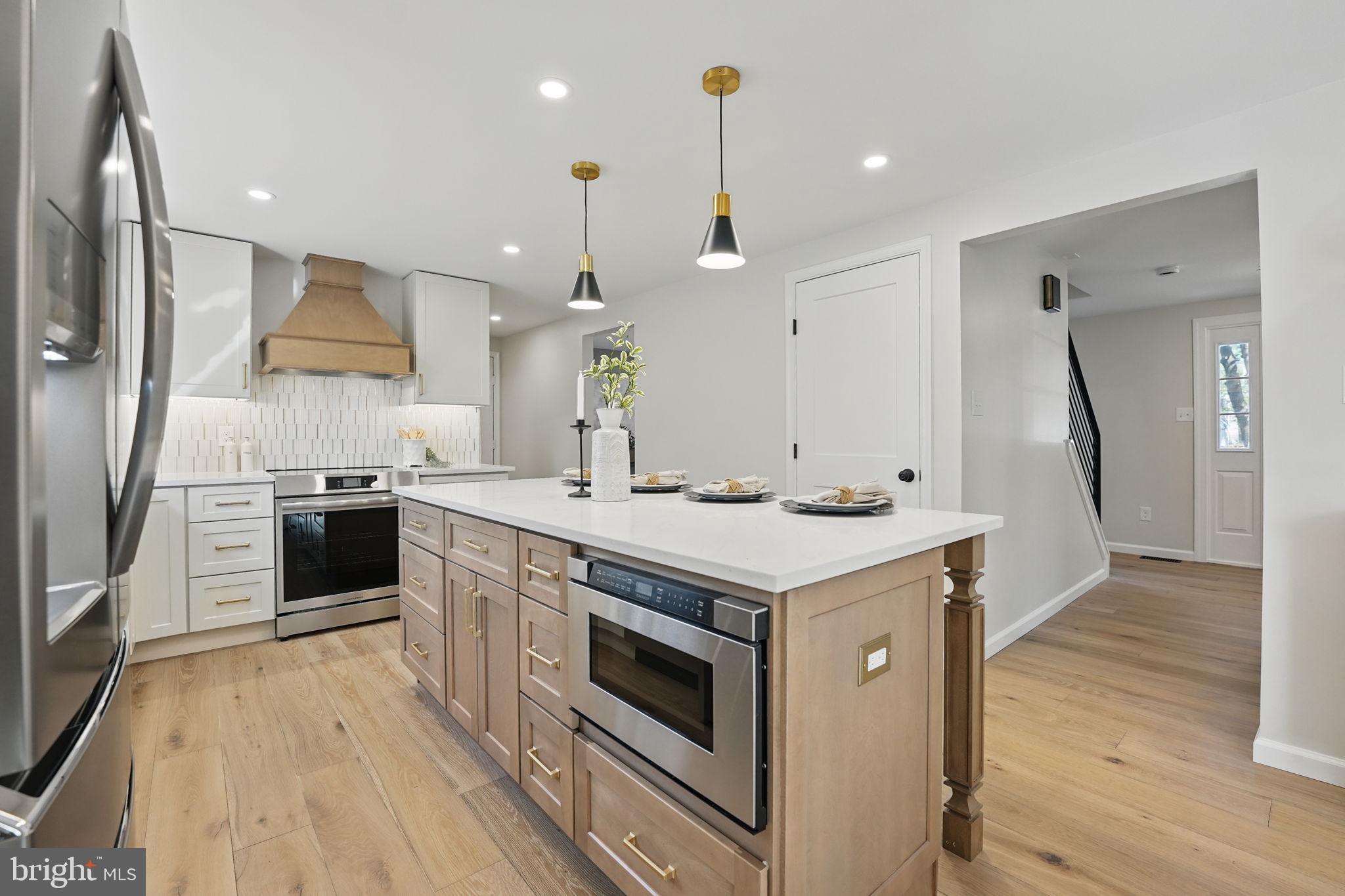 BURKE CENTRE - Residential