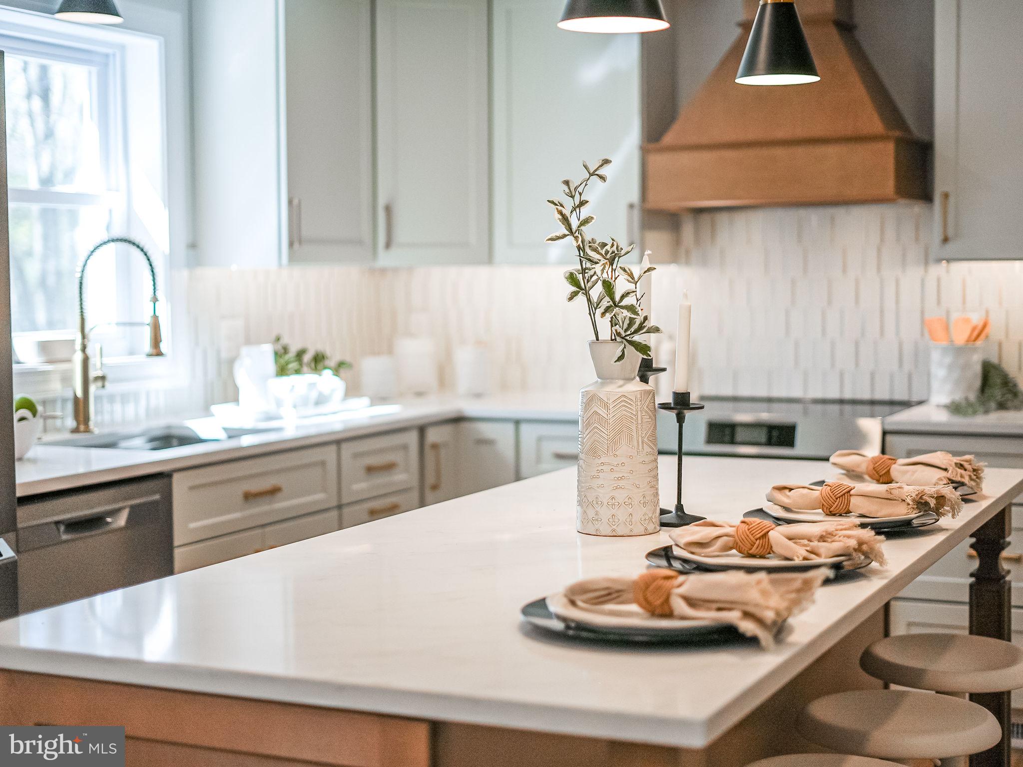 BURKE CENTRE - Residential