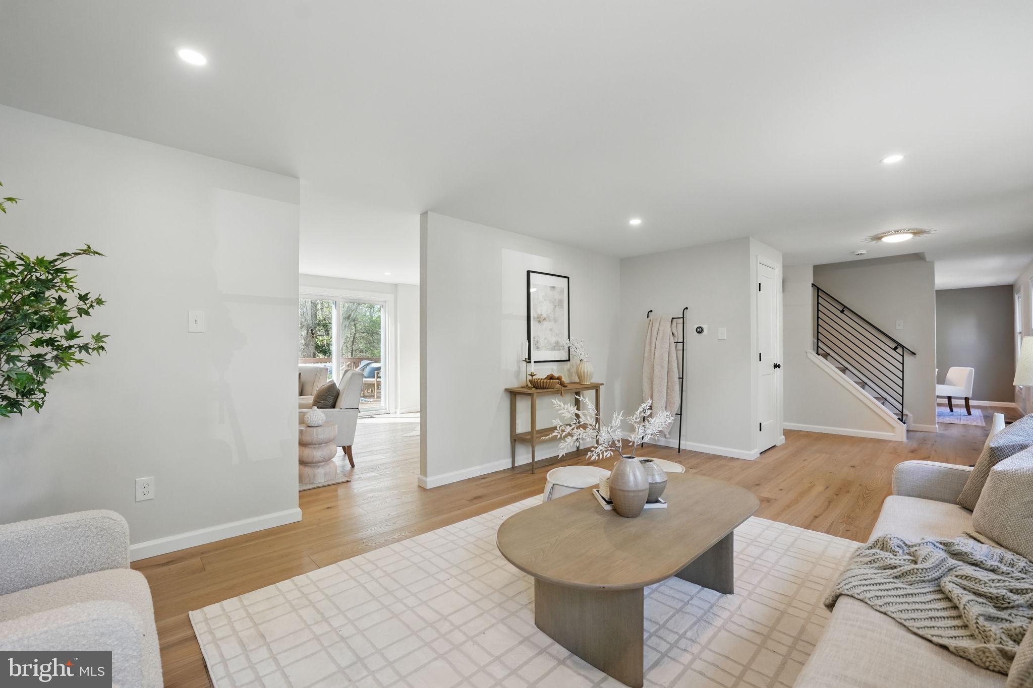 BURKE CENTRE - Residential