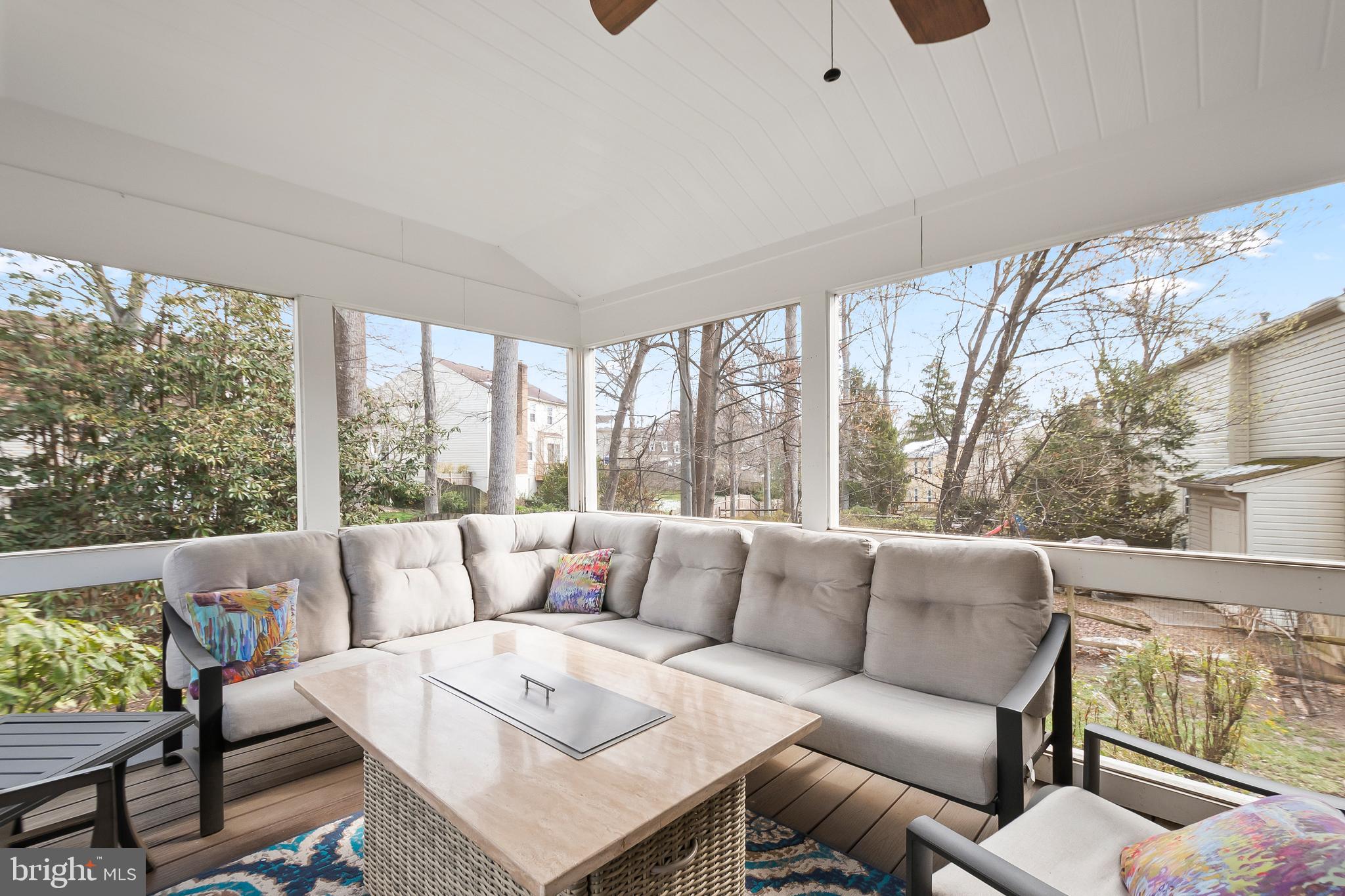 ROLLING VALLEY - Residential