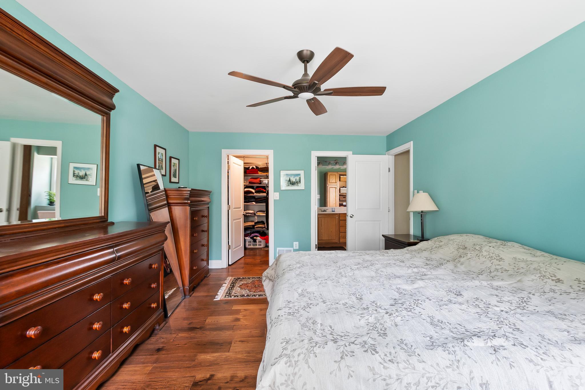 ROLLING VALLEY - Residential