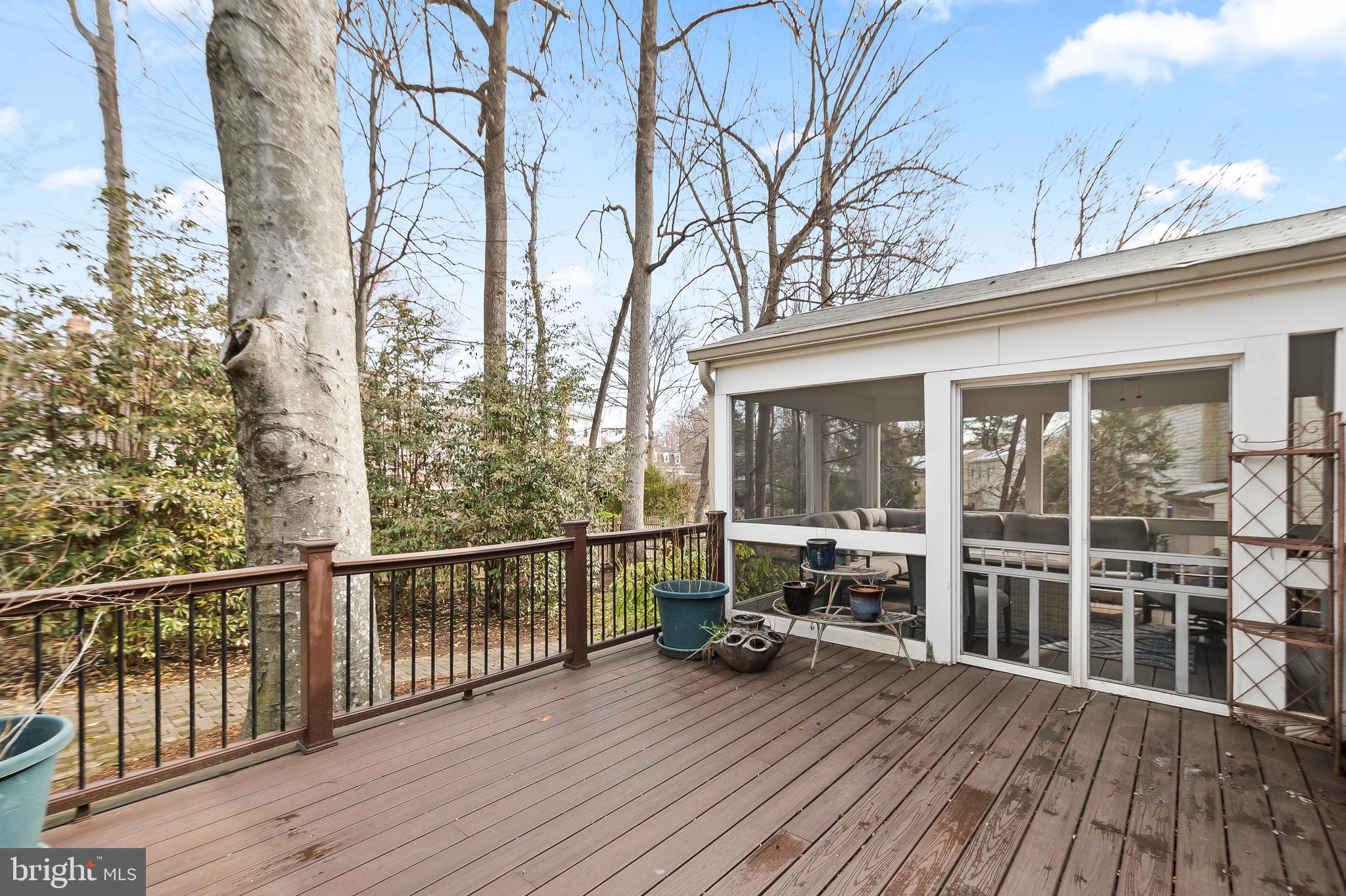 ROLLING VALLEY - Residential