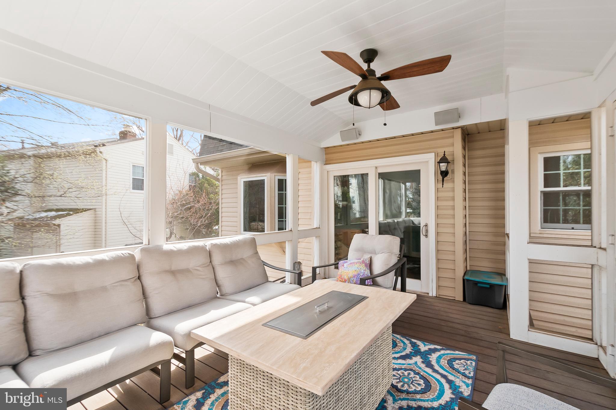 ROLLING VALLEY - Residential