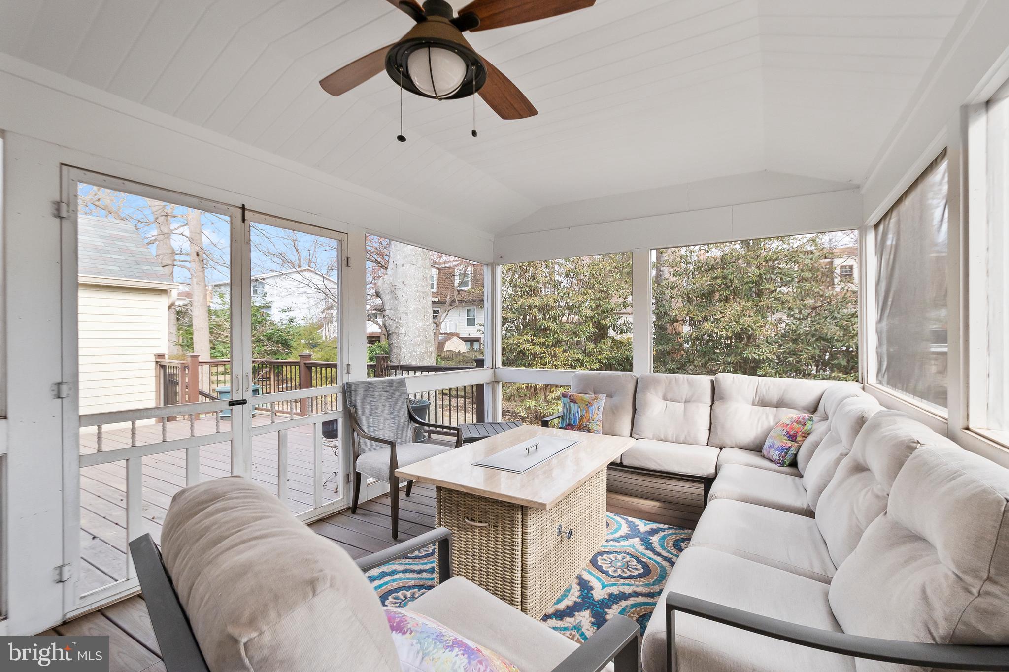 ROLLING VALLEY - Residential