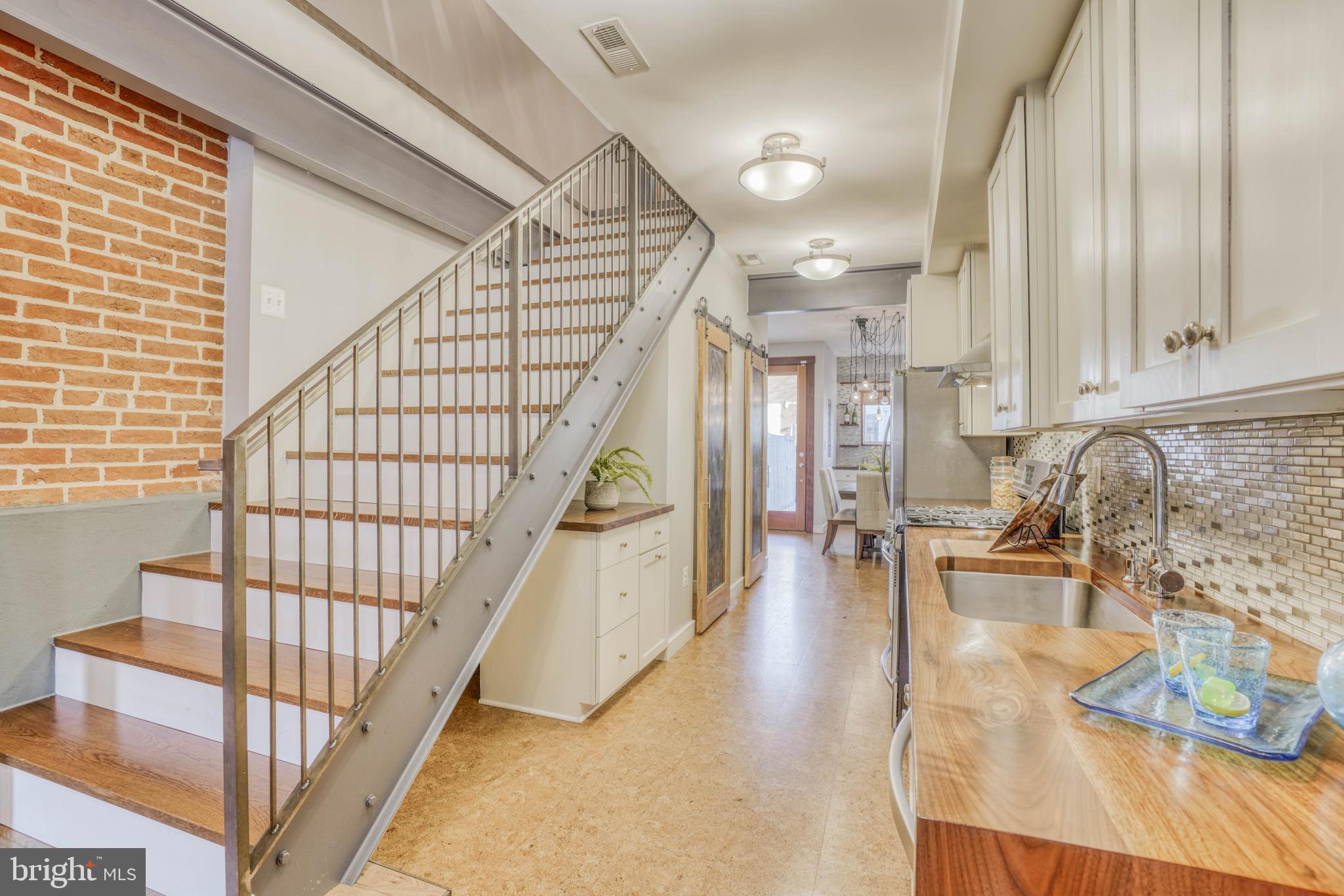 LOCUST POINT - Residential