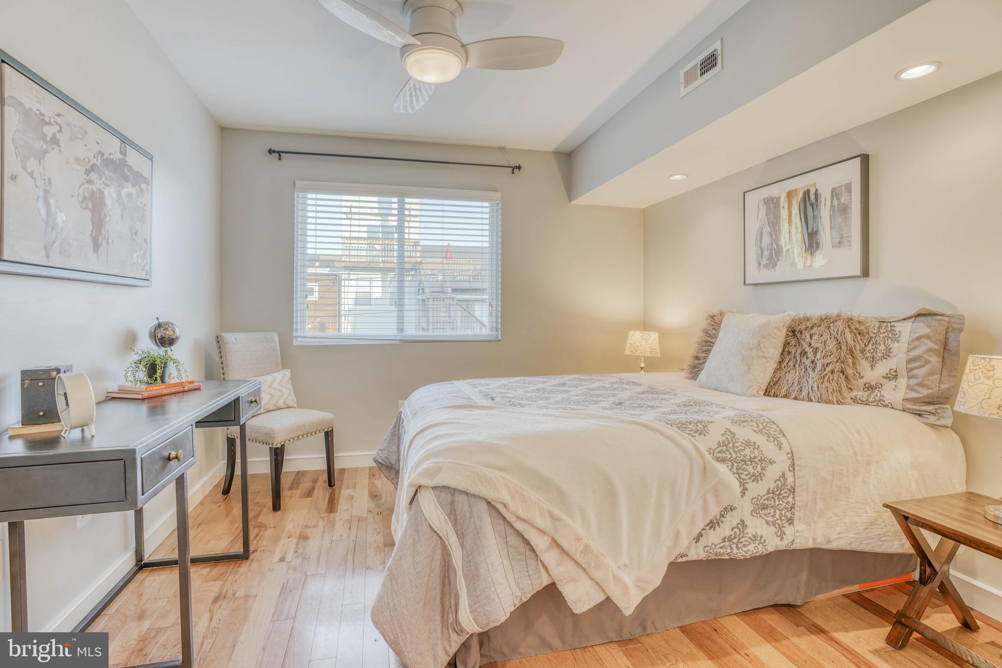 LOCUST POINT - Residential