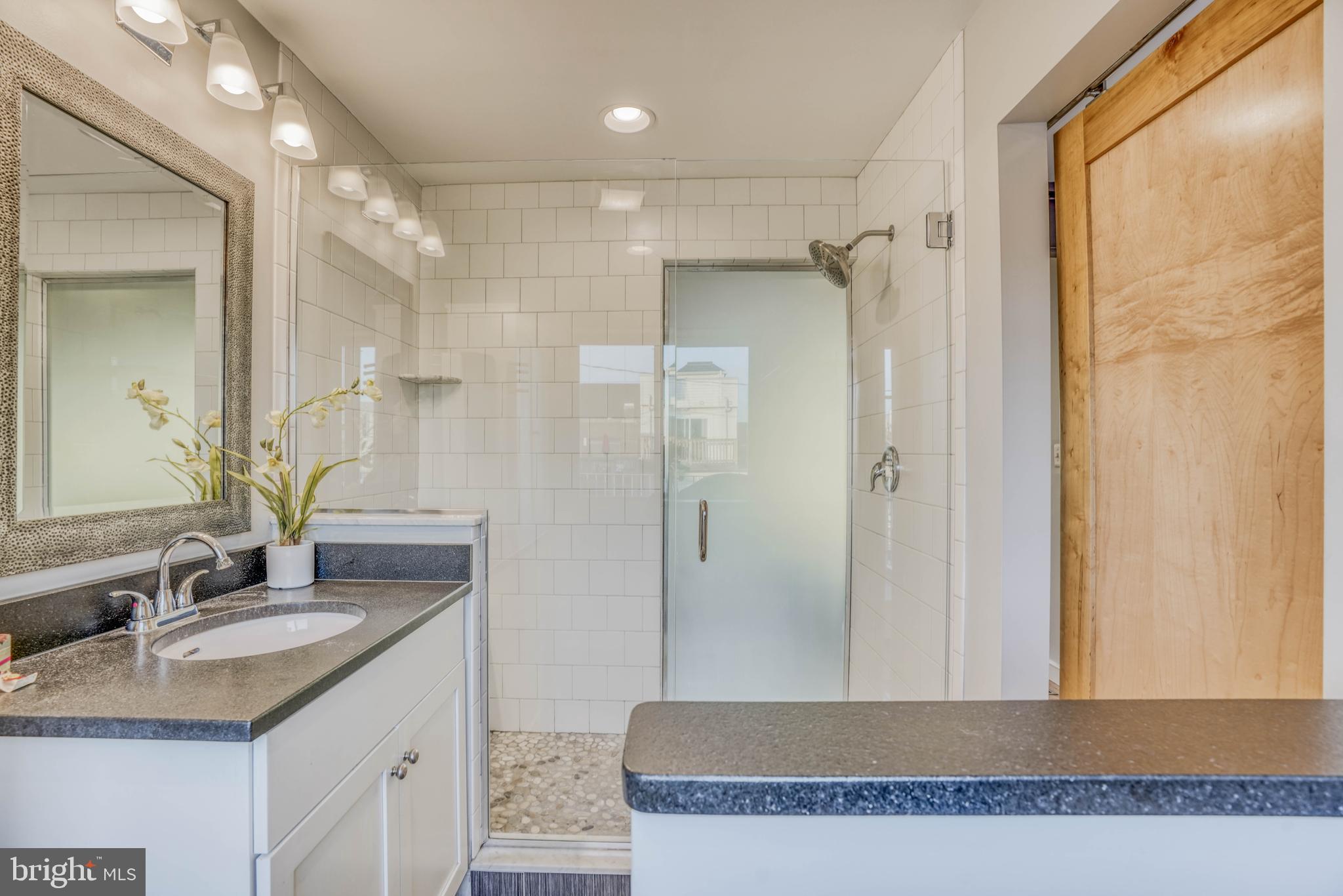 LOCUST POINT - Residential