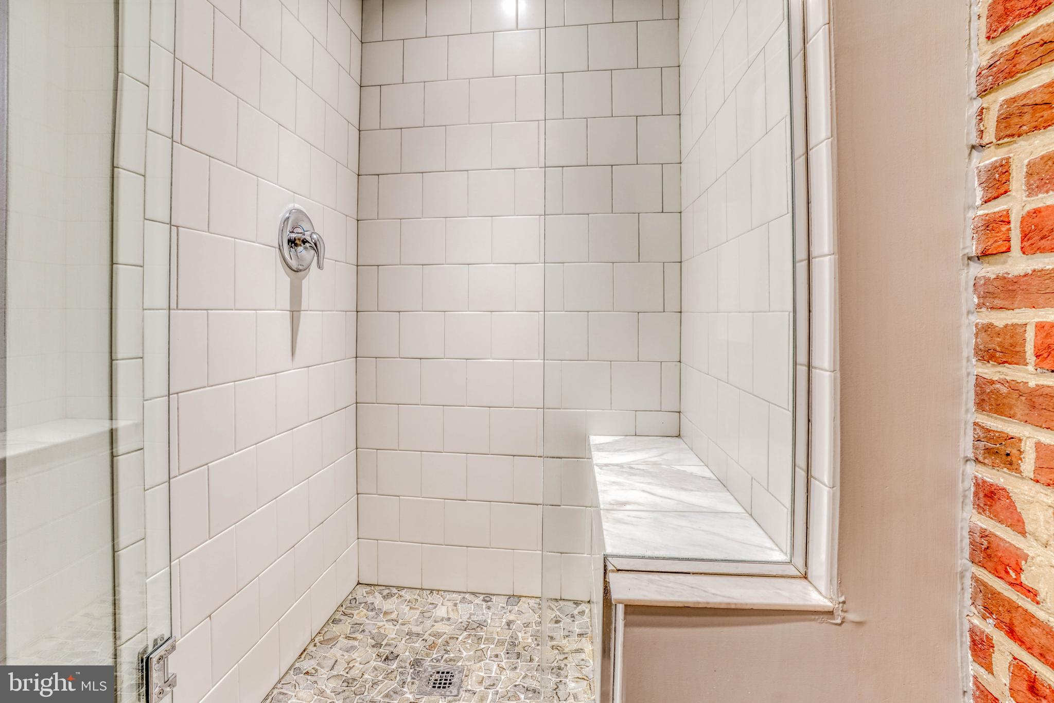 LOCUST POINT - Residential