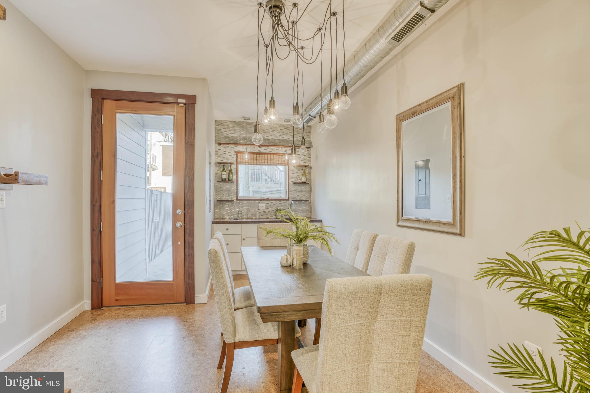 LOCUST POINT - Residential