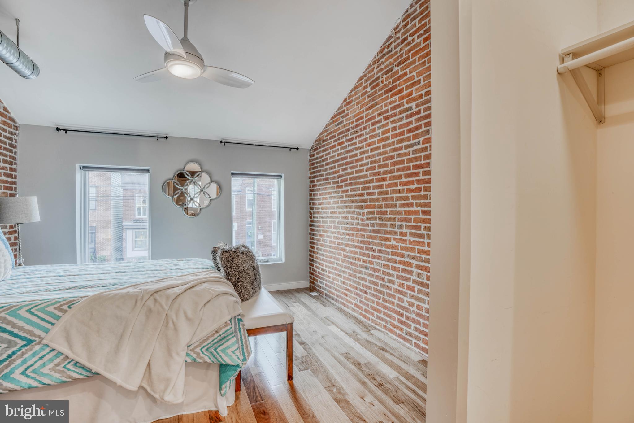 LOCUST POINT - Residential