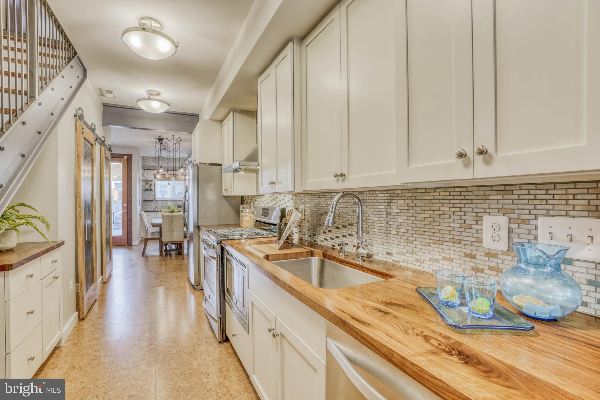 LOCUST POINT - Residential