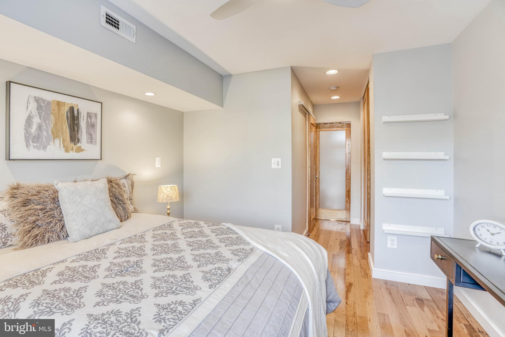 LOCUST POINT - Residential