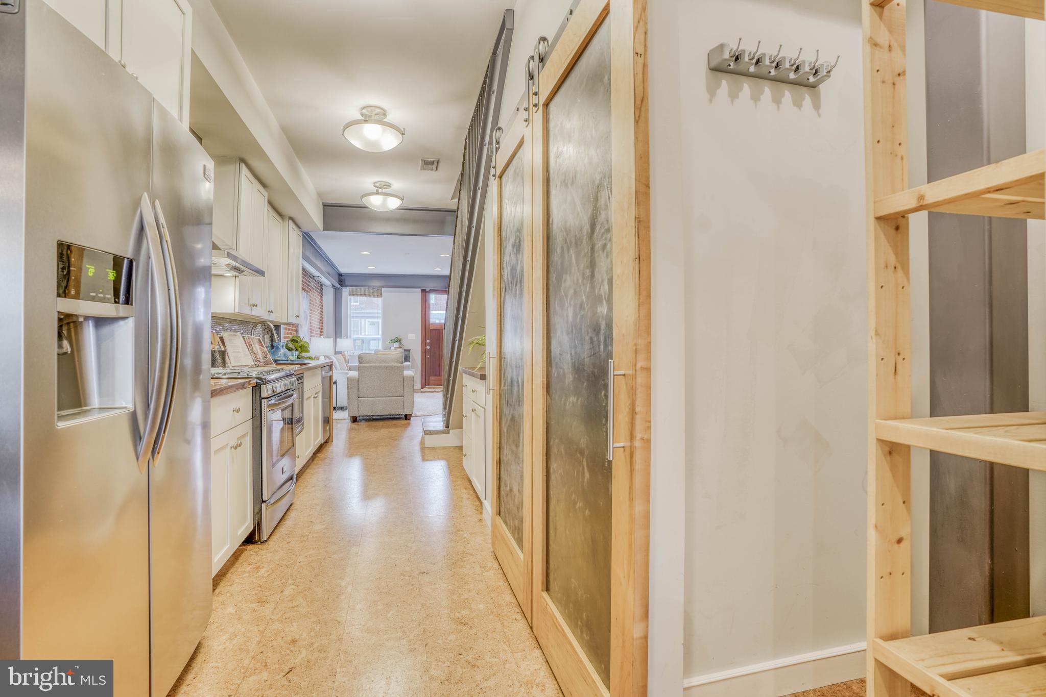 LOCUST POINT - Residential