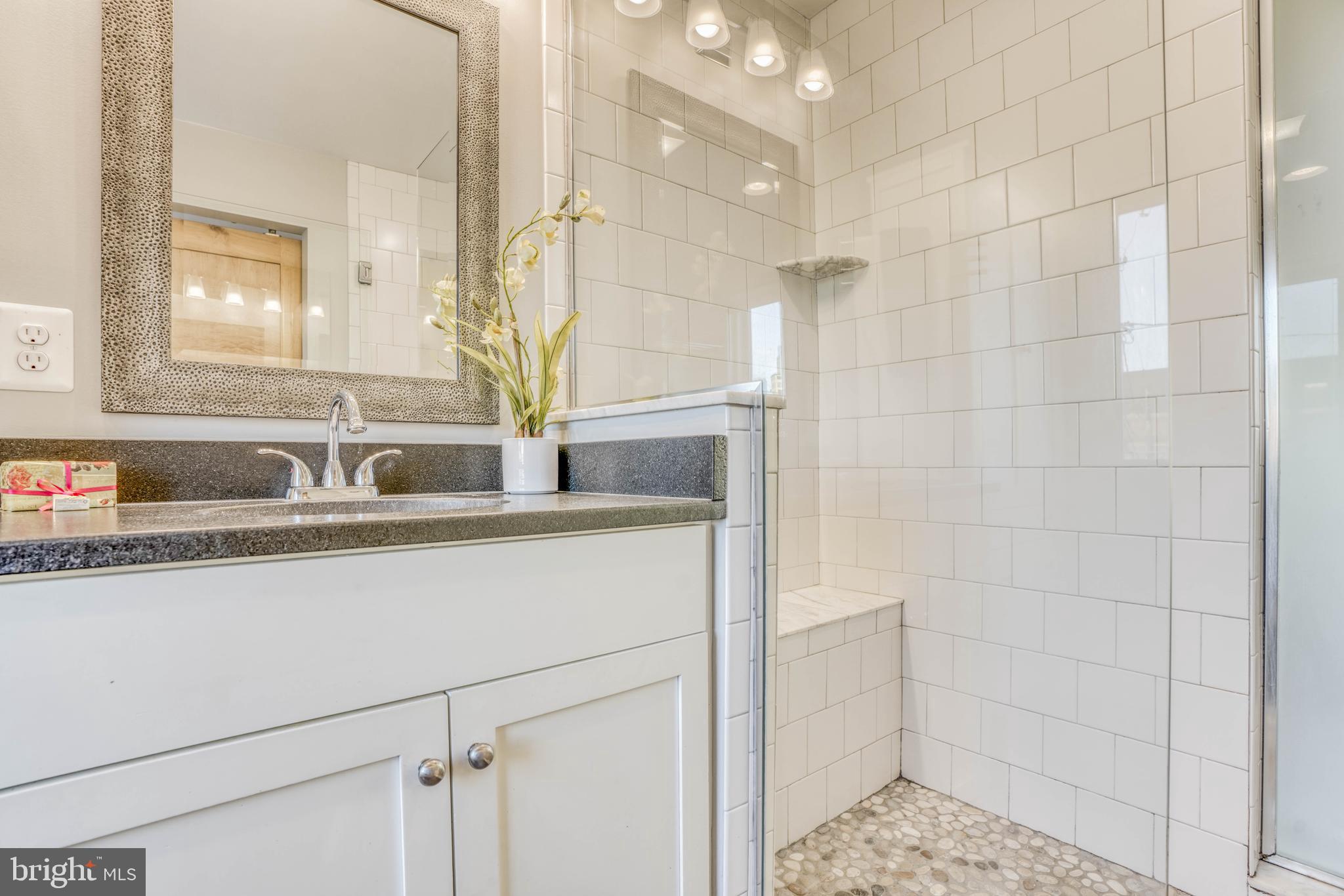 LOCUST POINT - Residential