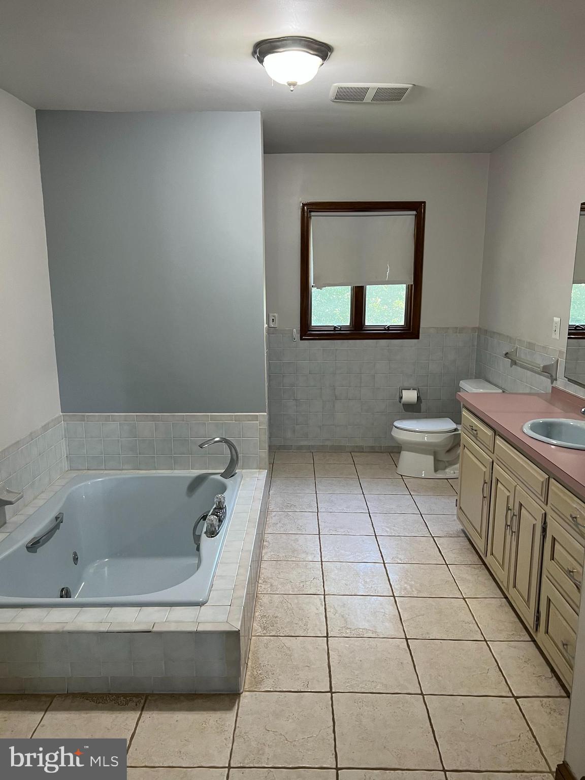 URBANA - Residential Lease