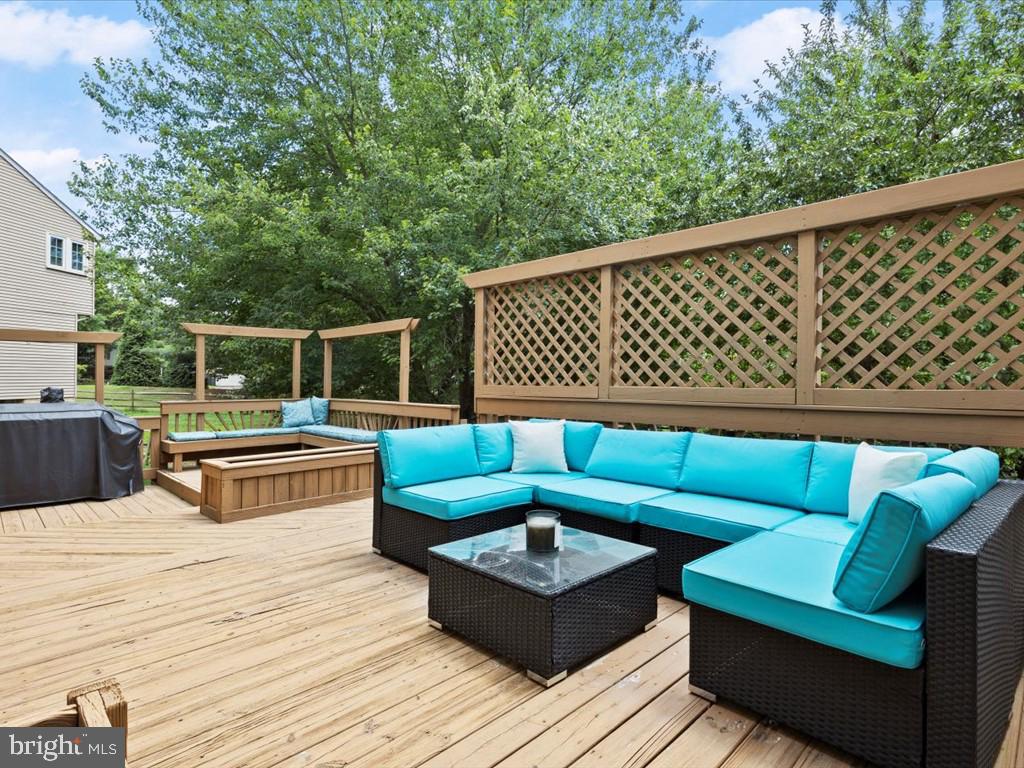 WELLINGTON/CLOVERHILL - Residential