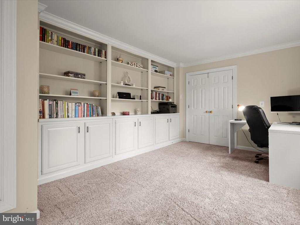 WELLINGTON/CLOVERHILL - Residential