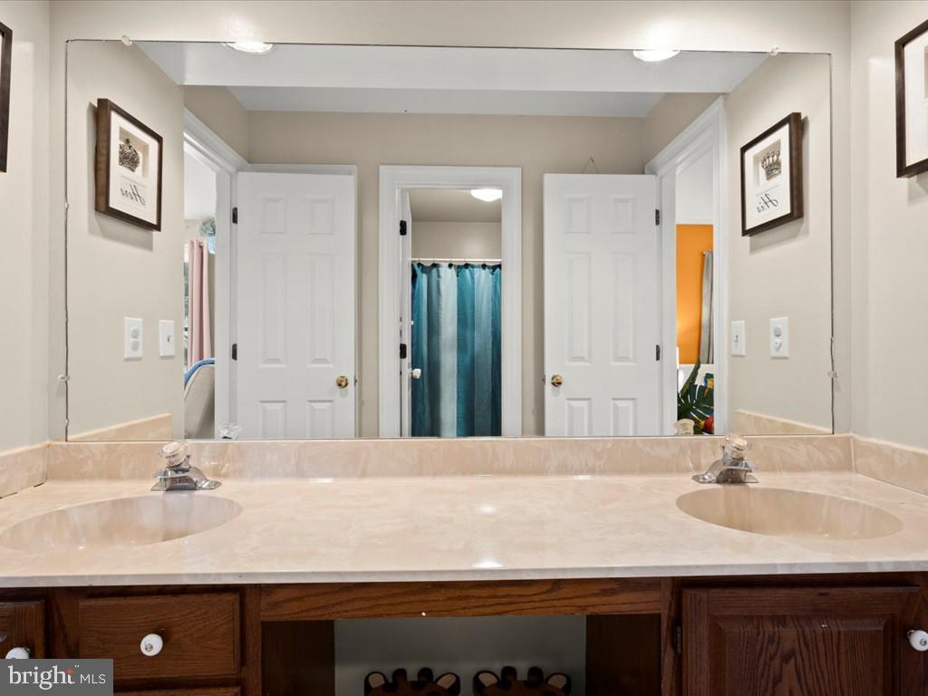 WELLINGTON/CLOVERHILL - Residential