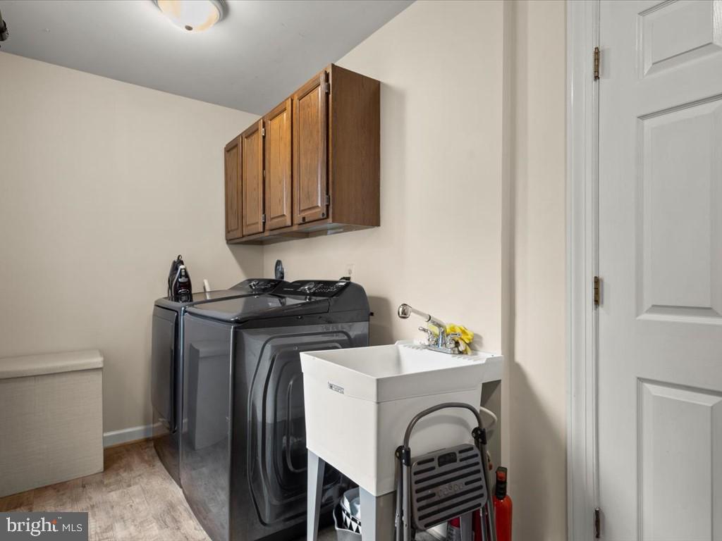 WELLINGTON/CLOVERHILL - Residential